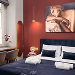 Hidden Garden Apartments
